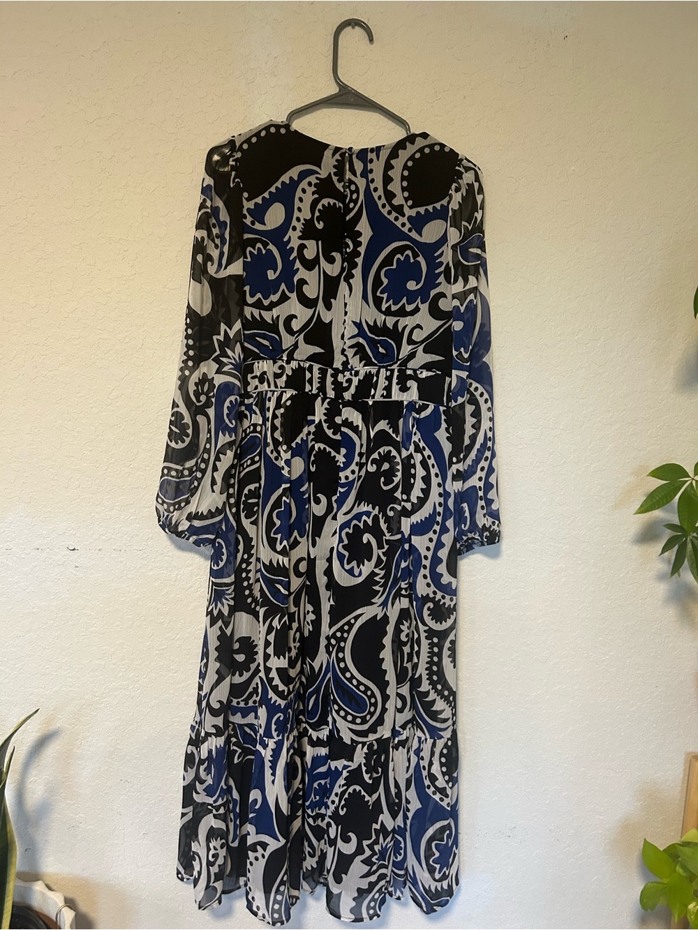 LOFT Paisley Shirred Flounced Midi Dress, Comfortable Feminine Dress Size 6 - Picture 5 of 10
